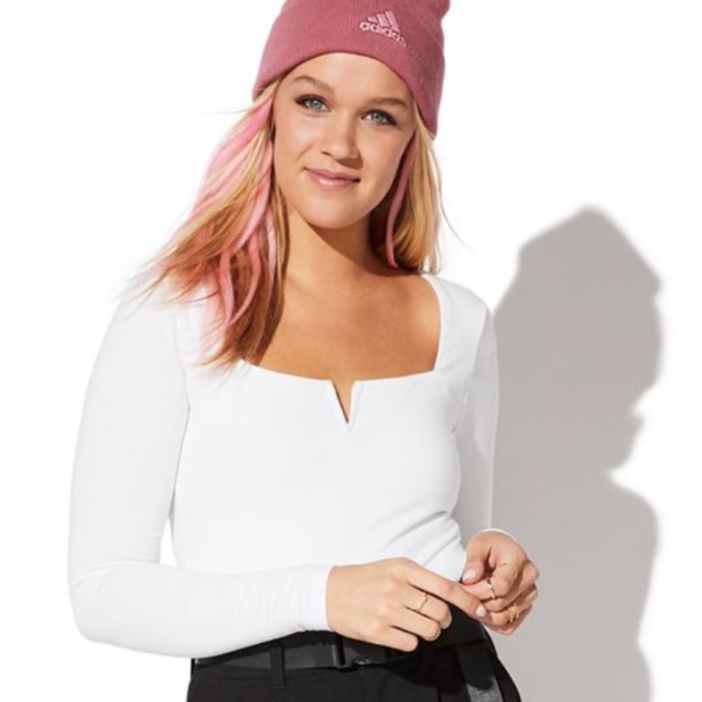 vylette white notched front knit body suit